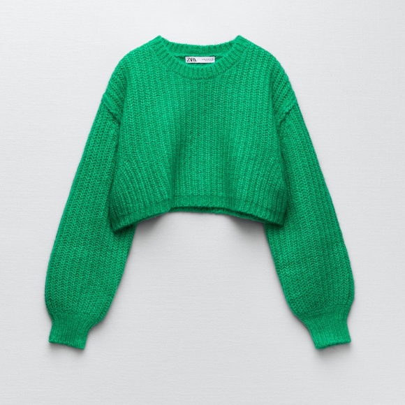 Zara Sweaters - CROPPED KNIT SWEATER